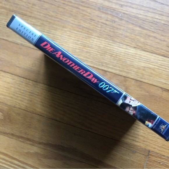Die Another Day 007 James Bond DVD Special Edition - Picture 3 of 6